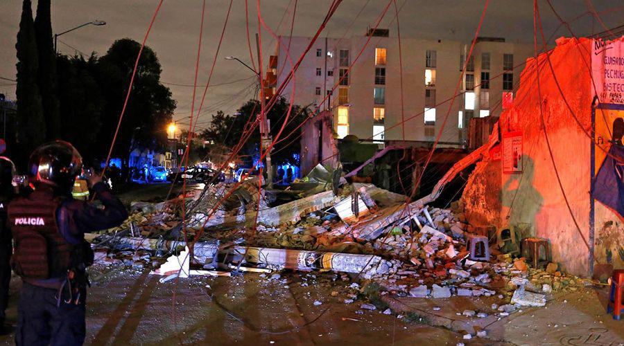 Ya suman 35 los muertos por el terremoto en México