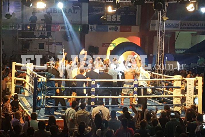 Diacuteaz Gallardo retuvo el tiacutetulo de la Federacioacuten Mundial de Boxeo (WBF)