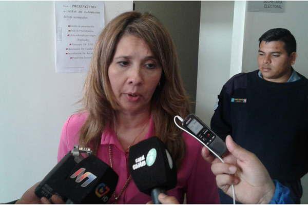 El Frente Ciacutevico por Santiago y otras 3 fuerzas poliacuteticas inscribieron sus listas de candidatos