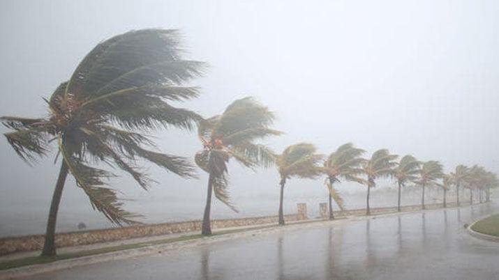 Es para que los clientes en la zona del huracn y el terremoto continen comunicados