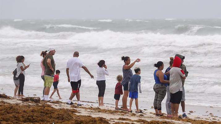 Imaacutegenes del huracaacuten Irma que ya estaacute en categoriacutea 3