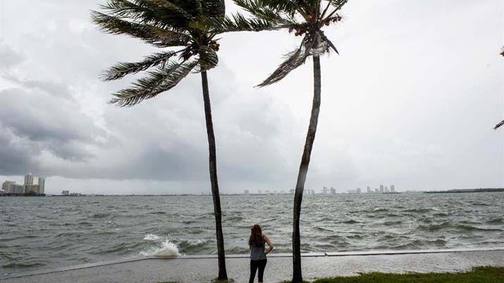 Imaacutegenes del huracaacuten Irma que ya estaacute en categoriacutea 3