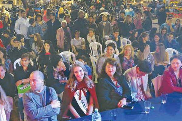 La difiacutecil seleccioacuten se hizo entre maacutes de cuarenta bellezas que se presentaron