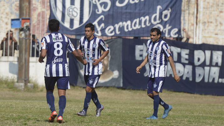 Sarmiento enfrena a Atleacutetico Policial