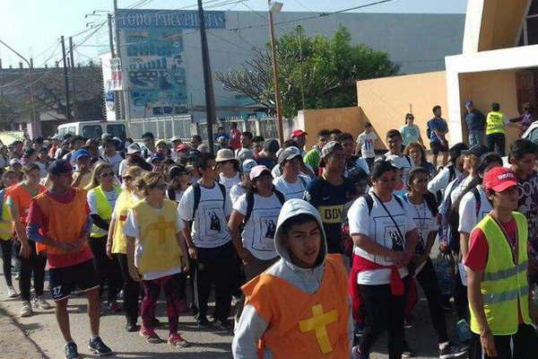 Miles de peregrinos partiraacuten  a pie al santuario de Mailiacuten