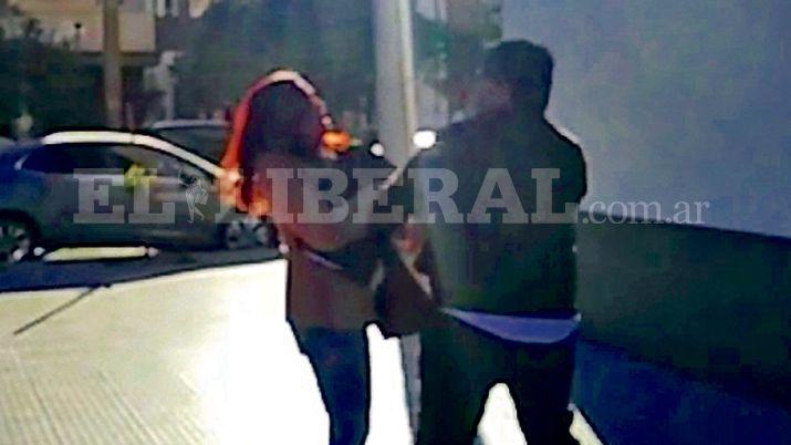 Diputado de Cambiemos le arrebatoacute documentacioacuten a la apoderada porque lo dejaron fuera de la lista