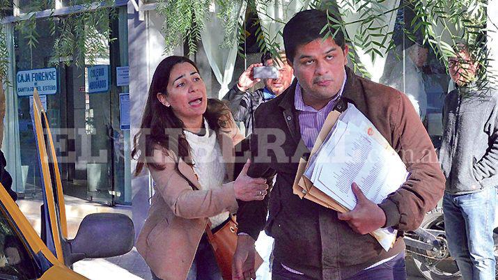 Diputado de Cambiemos le arrebatoacute documentacioacuten a la apoderada porque lo dejaron fuera de la lista