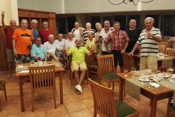 Santiaguentildeos varados en Cuba estaacuten fuera de peligro