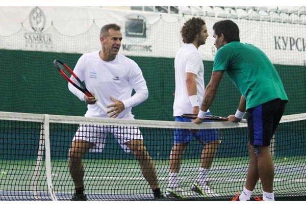 El equipo argentino proboacute la superficie