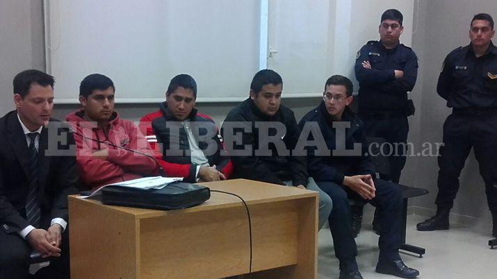 Legalizan la aprehensioacuten de cuatro policiacuteas acusados de coimas