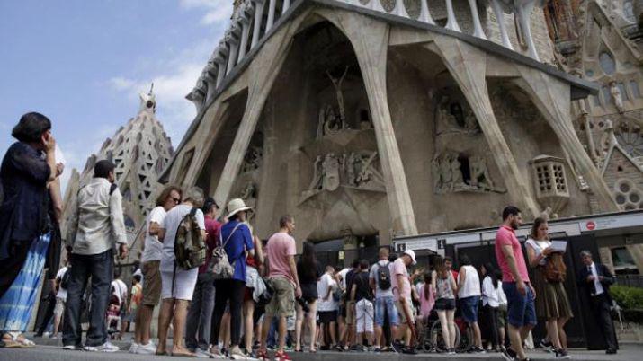 Fue desalojada la Sagrada Familia por amenaza terrorista