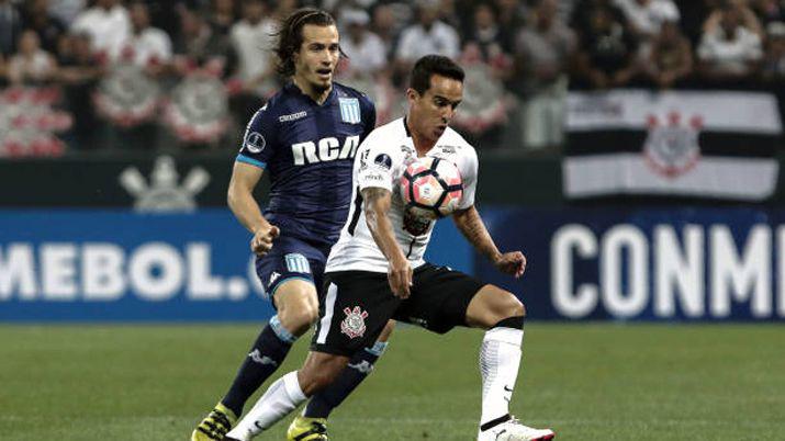 Racing empatoacute con Corinthians