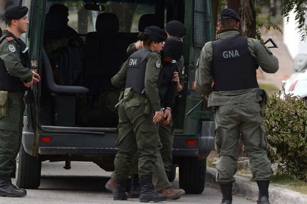 Agravan cargos a dos detenidos por 1800 kg de droga