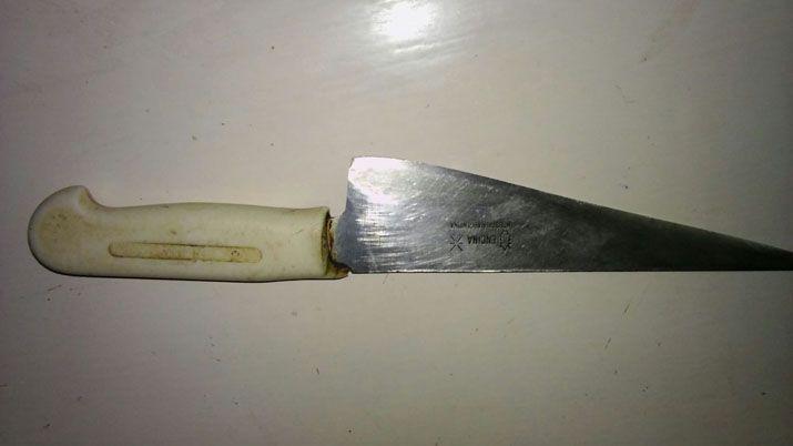 A punta de cuchillo robó un teléfono y terminó detenido