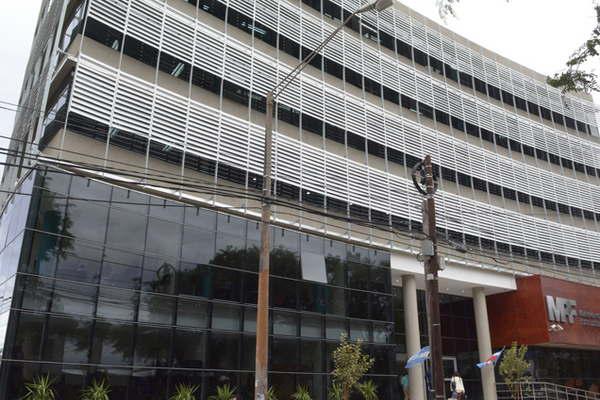 Ahora acelero a fondo y nos matamos los dos le dijo a su esposa