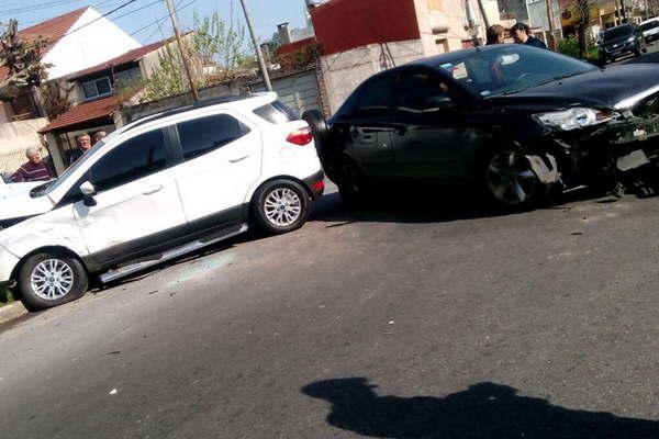Joseacute Luis Goacutemez se accidentoacute con su auto 