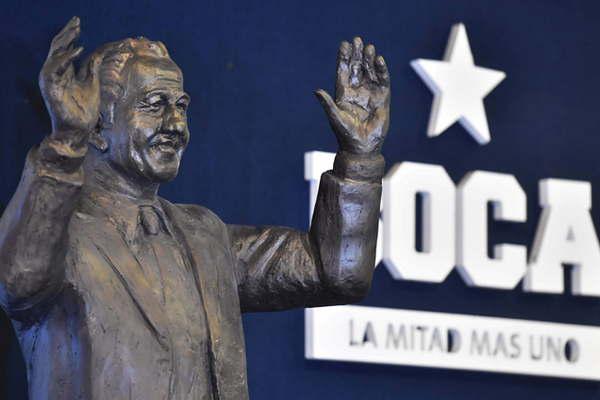 Boca homenajeoacute a Juan Carlos Toto Lorenzo