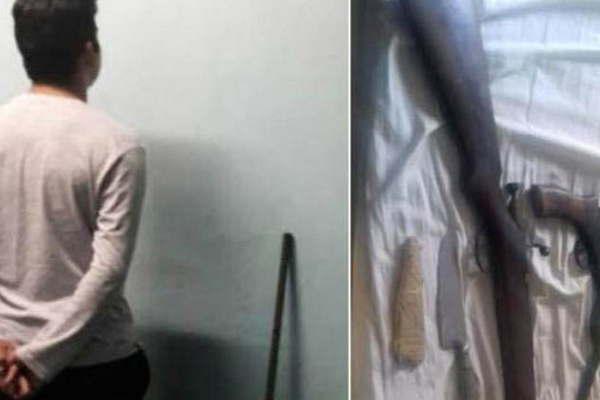 Amenazaba con armas a compantildeeros para que no lo delaten por fumar marihuana