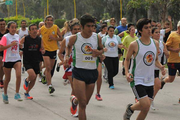 Maratoacuten Aniversario de La Banda