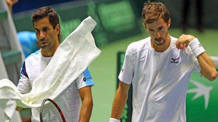 Copa Davis  Argentina perdioacute en el dobles ante Kazajistaacuten y quedoacute 1-2