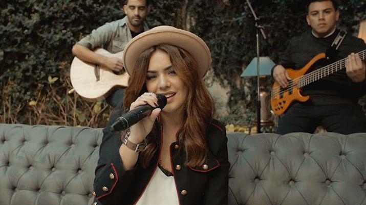 aacutengela Leiva anuncioacute que hoy se presentaraacute en La Banda