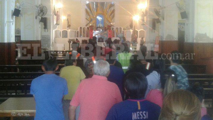 Mailín comienza a recibir a los peregrinos en su fiesta chica