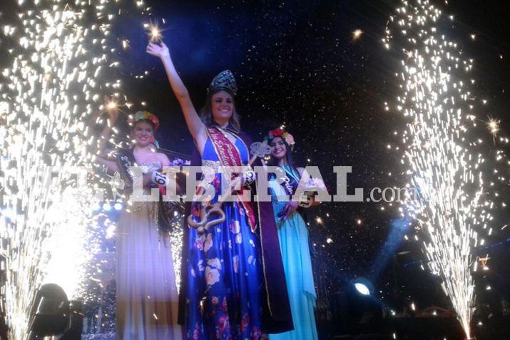 Delfina Lorena Bernetche es la Reina de los Estudiantes