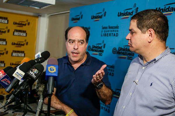 La oposicioacuten pide garantiacuteas para iniciar un diaacutelogo en Venezuela