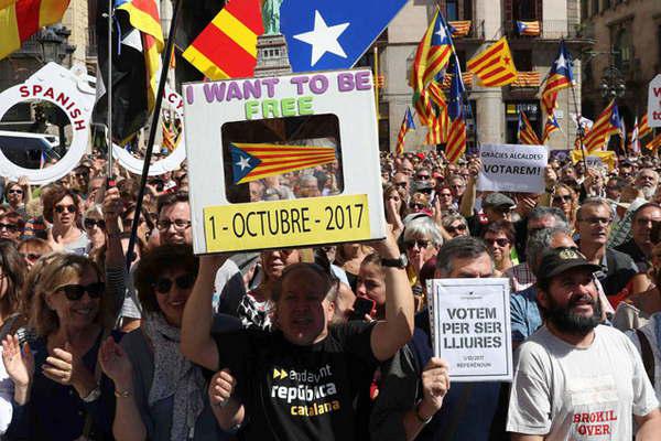 Se profundiza la grieta entre Rajoy y alcaldes de Cataluntildea