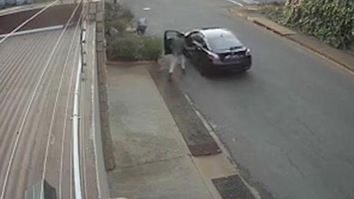 Una joven enfrentoacute a ladrones armados para que no le roben su tesis