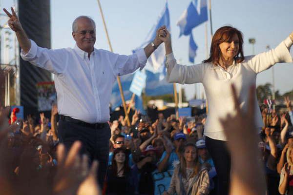 Cristina Kirchner relanzoacute su campantildea con criacuteticas al Gobierno y un fuerte apoyo a Taiana