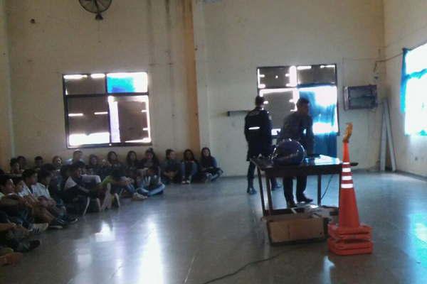 Dictaron un curso de capacitacioacuten vial a personal de instituciones de Campo Gallo