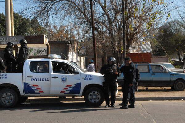 El ex amor de dos enfrentoacute a cuatro personas con trompadas al por mayor