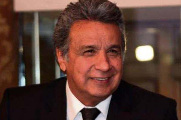Leniacuten Moreno denuncioacute que Rafael Correa lo espiacutea