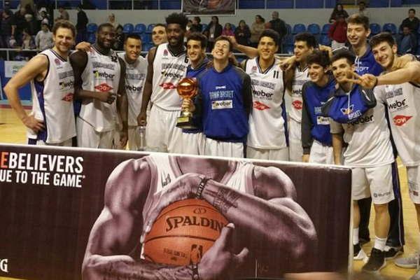 Bahiacutea Basket se vino ganador de Peruacute 