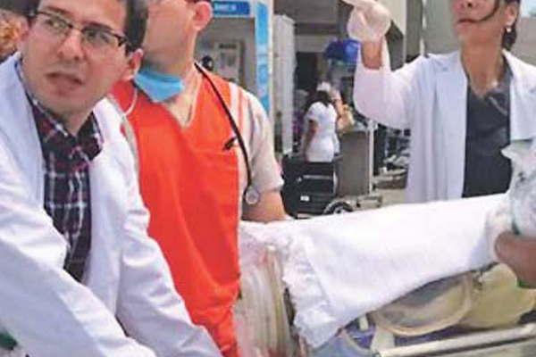 Un bebeacute nacioacute en la calle a causa del temblor