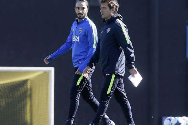 Guillermo pondriacutea a su once ideal ante Veacutelez  