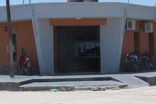 Motochorro le arrebatoacute la cartera a una sexagenaria que caminaba hacia la peluqueriacutea en Las Termas 