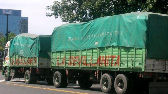Un camionero de Santiago murioacute cuando paroacute a almorzar en la ruta