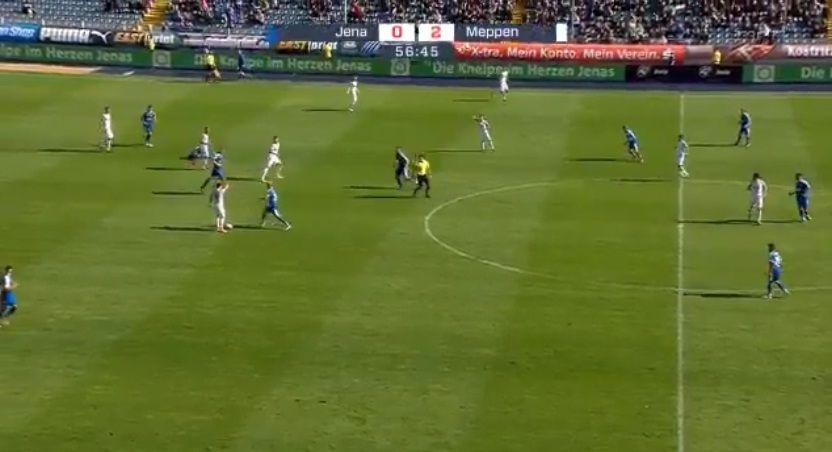 Se olvidoacute del Fair Play y marcoacute un insoacutelito gol