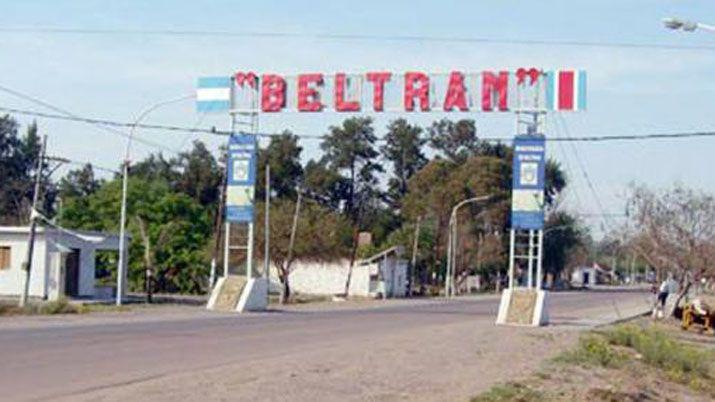 Viento desarmoacute el escenario donde se iba a hacer el acto de Beltraacuten