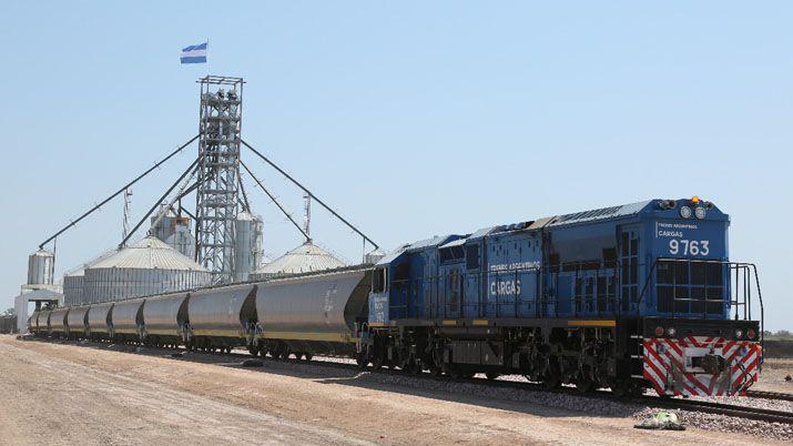 Salió el primer tren de la nueva planta de acopio de Pampa del Infierno