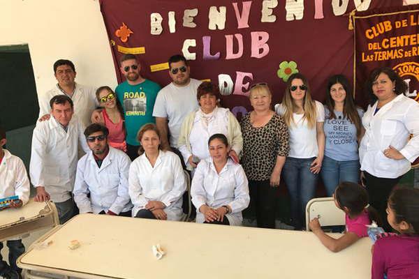 Estudiantes de Sotelo festejaron  su diacutea con la visita del club de Leones