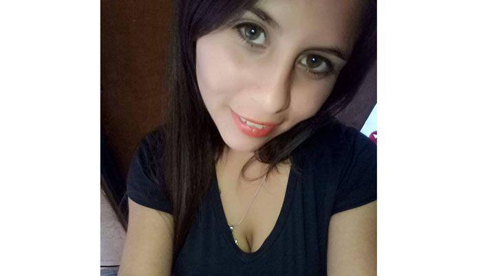 Buscan a menor que asistioacute a una estudiantina y no regresoacute a su casa