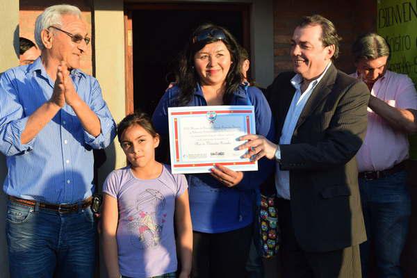 Entregaron viviendas sociales a 15 familias de Barrancas Chilca Juliana y La Bajada
