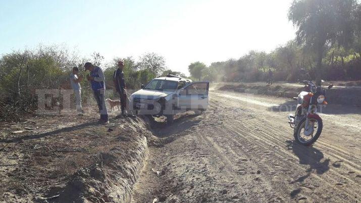 Un conductor se salvoacute de milagro tras volcar con su automoacutevil