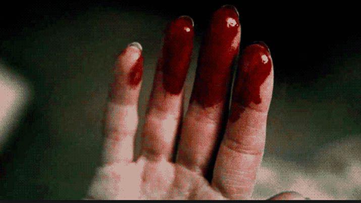 Asaltoacute a empleada de una toacutembola le realizoacute cortes en las manos y escapoacute