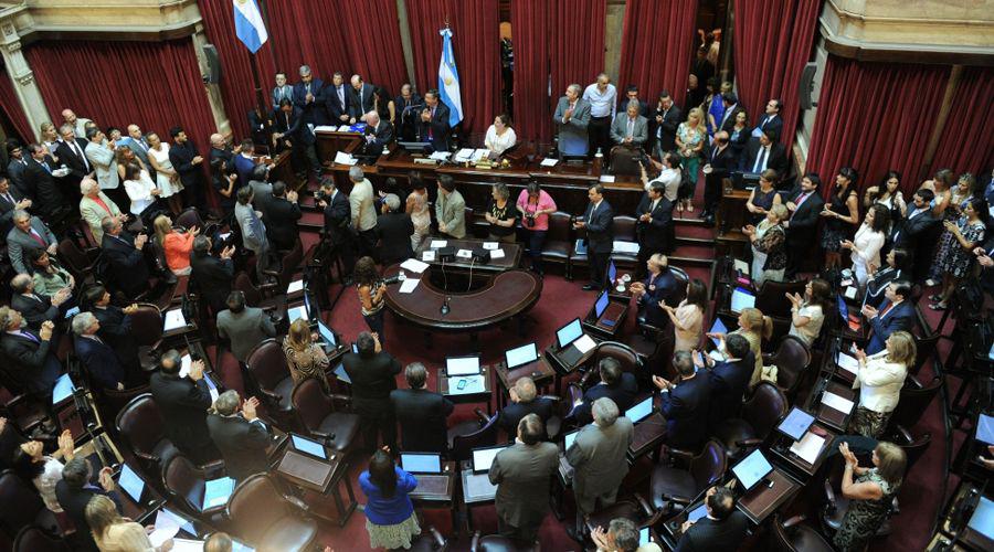 Mañana se trataría en el Senado el restablecimiento de los feriados puente