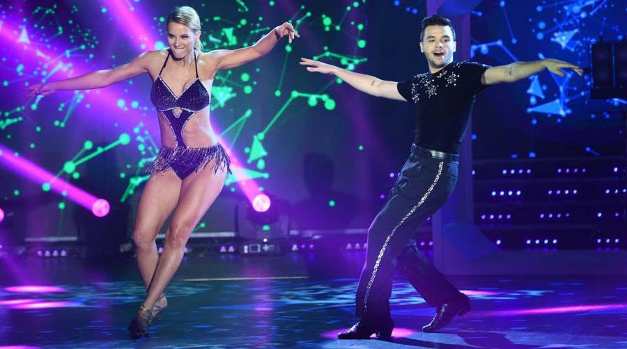 Video- la caiacuteda de Agustiacuten Casanova en pleno Cha Cha Pop