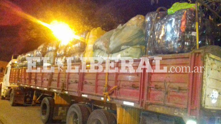 Incautan cargamento de ropa valuado en maacutes de 10 millones de pesos